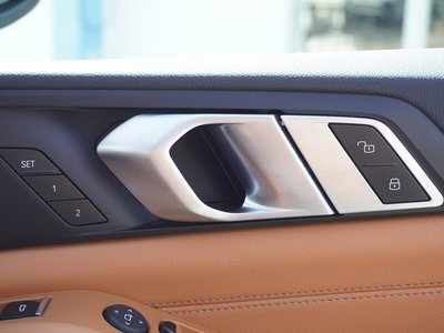 2022 BMW X5 — миниатюра 32