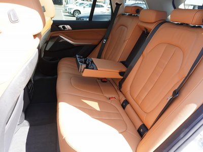 2022 BMW X5 — миниатюра 36