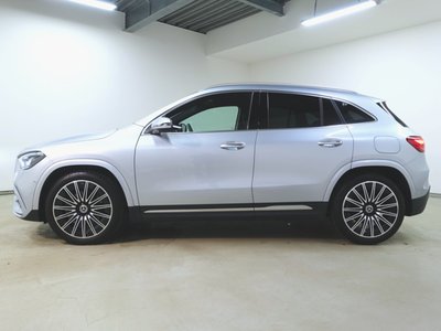 MERCEDES-BENZ GLA - 4