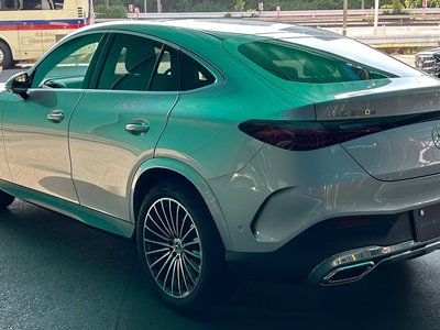 صورة 3 لـ 2025 Mercedes-BENZ GLC