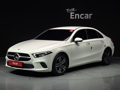 2021 Mercedes-BENZ A-CLASS photo 1