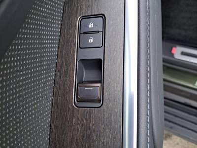 صورة مصغرة 20 لـ 2025 Lexus GX