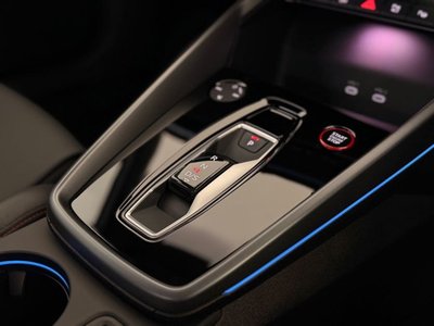 صورة مصغرة 33 لـ 2025 AUDI S3 SEDAN