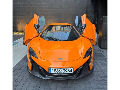MCLAREN 650S