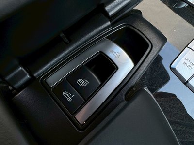 2017 Mercedes-BENZ SL thumbnail 39