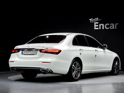 MERCEDES-BENZ E-CLASS - 4