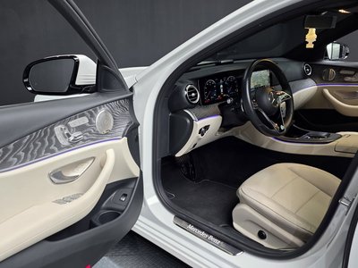 MERCEDES-BENZ E-CLASS - 10