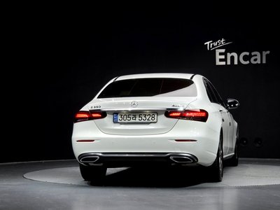 MERCEDES-BENZ E-CLASS - 3