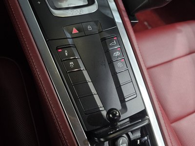 صورة مصغرة 18 لـ 2019 Porsche 718