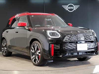 MINI COUNTRYMAN - 10