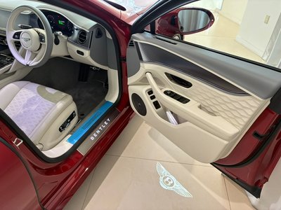 2025 Bentley FLYING SPUR 照片 9