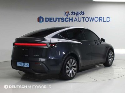 2025 Tesla MODEL Y — фото 4