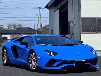 LAMBORGHINI AVENTADOR - 3