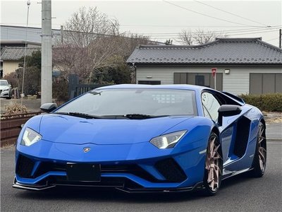 LAMBORGHINI AVENTADOR - 5