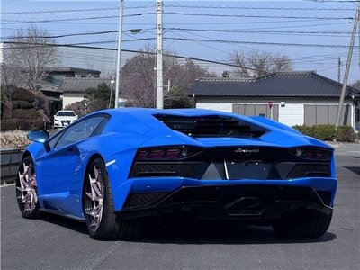 LAMBORGHINI AVENTADOR - 9