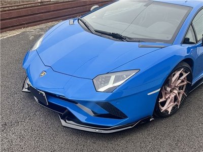 LAMBORGHINI AVENTADOR - 6