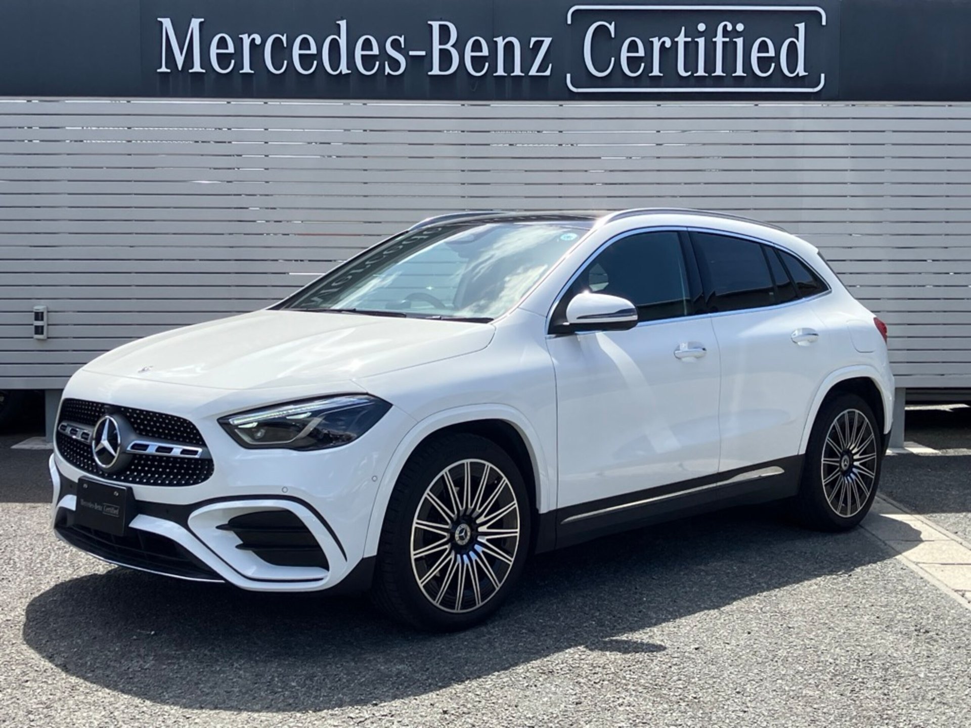 MERCEDES-BENZ GLA - View 1