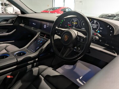 PORSCHE TAYCAN CROSS TURISMO - 6