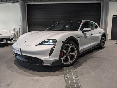 PORSCHE TAYCAN CROSS TURISMO