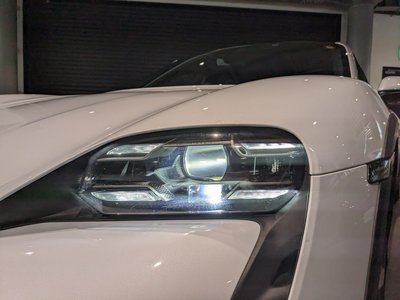 PORSCHE TAYCAN CROSS TURISMO - 10