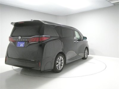 TOYOTA ALPHARD - 4
