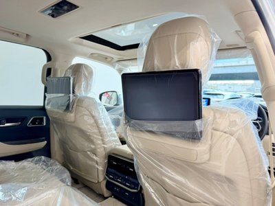 2025 Toyota LAND CRUISER 300 — миниатюра 13