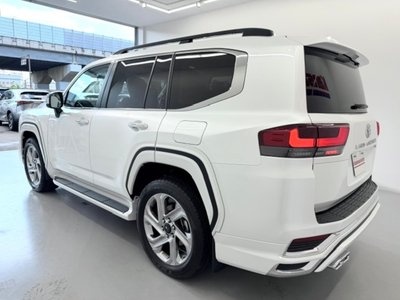 2025 Toyota LAND CRUISER 300 — миниатюра 52