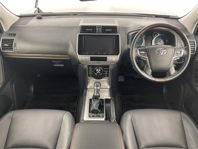 صورة 2 لـ 2018 Toyota LAND CRUISER PRADO