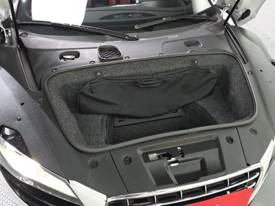 صورة 7 لـ 2011 AUDI R8