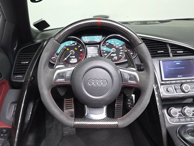 صورة مصغرة 12 لـ 2011 AUDI R8