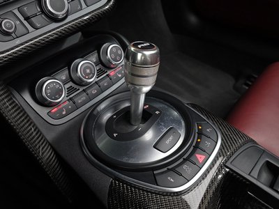 صورة 9 لـ 2011 AUDI R8