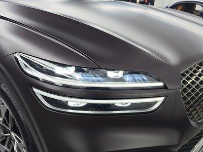 2021 Genesis GV70 photo 9