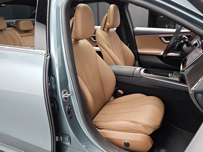 MERCEDES-BENZ E-CLASS - 10