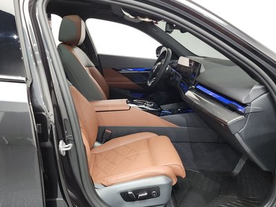 2025 BMW 5 SERIES 缩略图 16