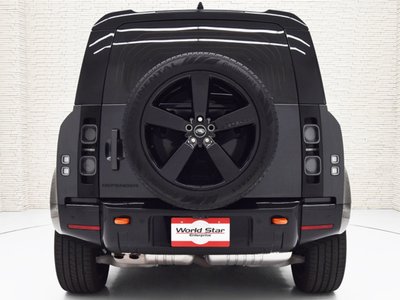 LAND ROVER DEFENDER - 4