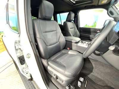 TOYOTA LAND CRUISER 250 - 7