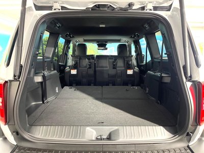 TOYOTA LAND CRUISER 250 - 10