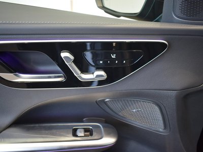 2025 Mercedes-BENZ C-CLASS thumbnail 26