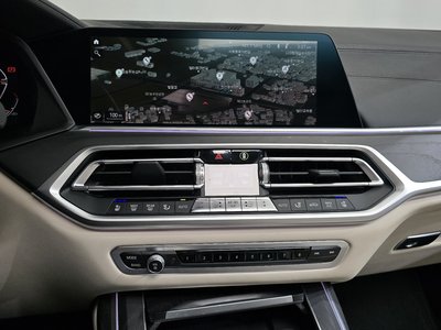 2022 BMW X7 — миниатюра 19