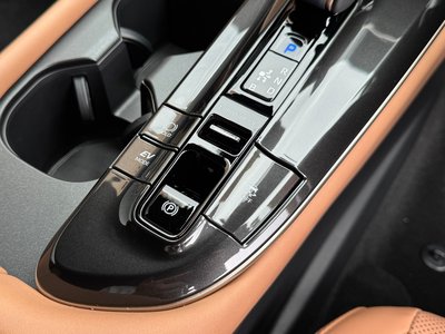 2025 Toyota CROWN SPORT thumbnail 63