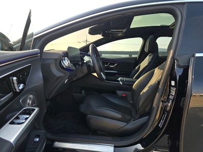 MERCEDES-BENZ EQE - 10