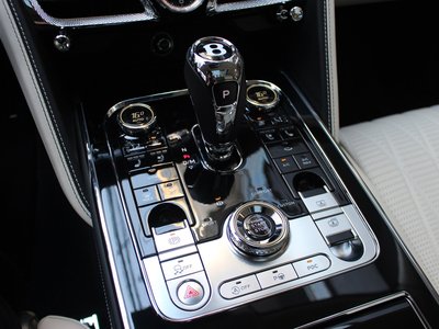 2020 Bentley FLYING SPUR 缩略图 24
