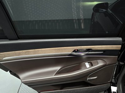 2019 Genesis G90 缩略图 15