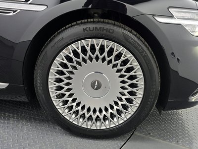 صورة 8 لـ 2019 Genesis G90