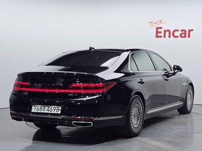 صورة 2 لـ 2019 Genesis G90