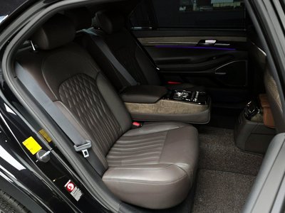 2019 Genesis G90 缩略图 18