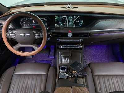 صورة 5 لـ 2019 Genesis G90