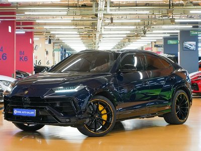 LAMBORGHINI URUS - 5