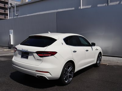 MASERATI LEVANTE - 10
