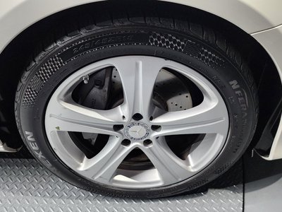 MERCEDES-BENZ E-CLASS - 6